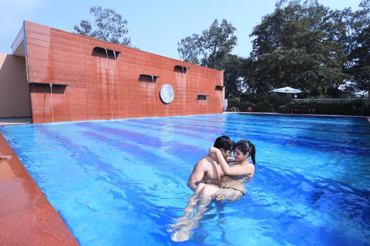 Aveo By Amatra, Gateway To Corbett Hotel Kashipur Eksteriør billede