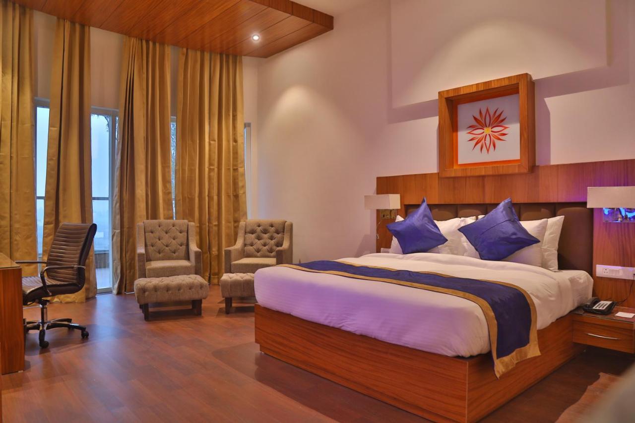 Aveo By Amatra, Gateway To Corbett Hotel Kashipur Eksteriør billede