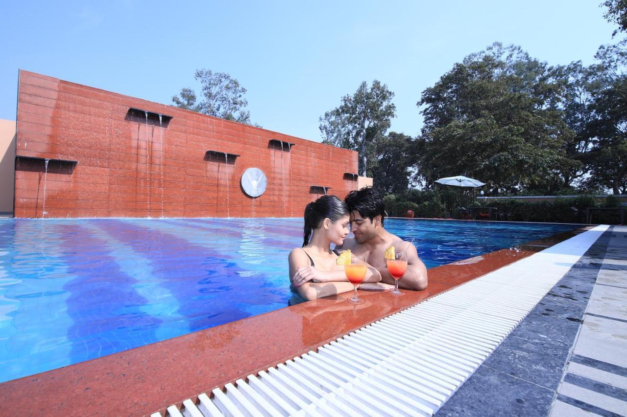 Aveo By Amatra, Gateway To Corbett Hotel Kashipur Eksteriør billede