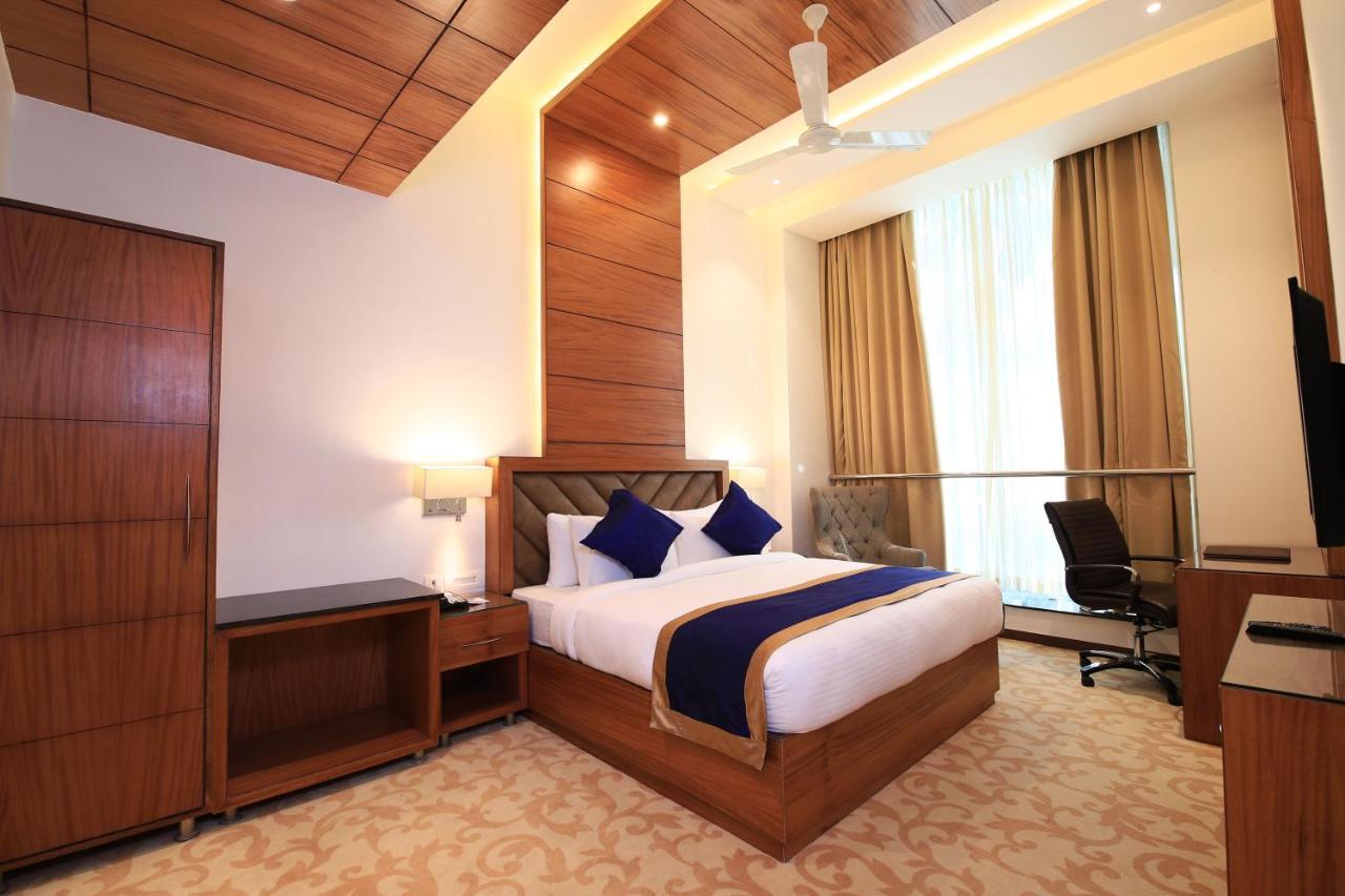 Aveo By Amatra, Gateway To Corbett Hotel Kashipur Eksteriør billede