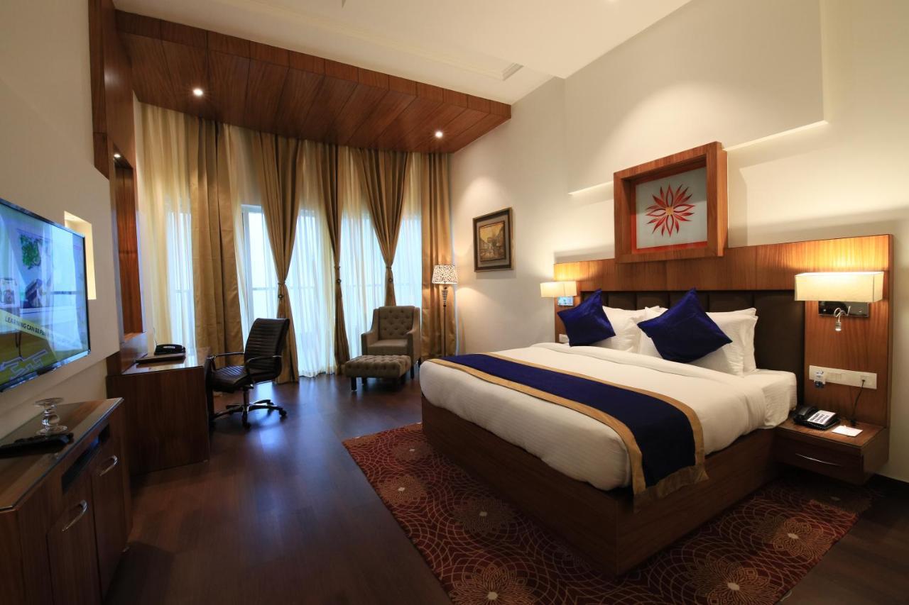 Aveo By Amatra, Gateway To Corbett Hotel Kashipur Eksteriør billede